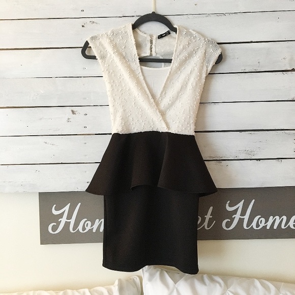 Peplum Dress 🔥 - Picture 1 of 6